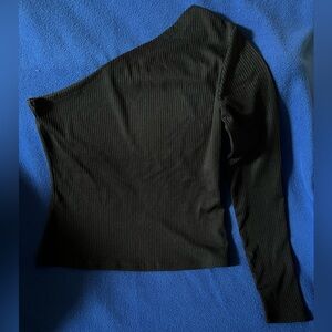 MANGO Ribbed One Sleeve Top